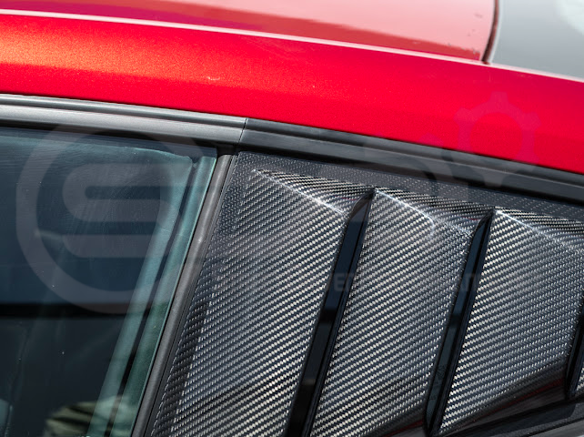 2024-UP FORD MUSTANG S650 | CARBON FIBER SIDE QUARTER WINDOW LOUVER SUN SHADE COVER